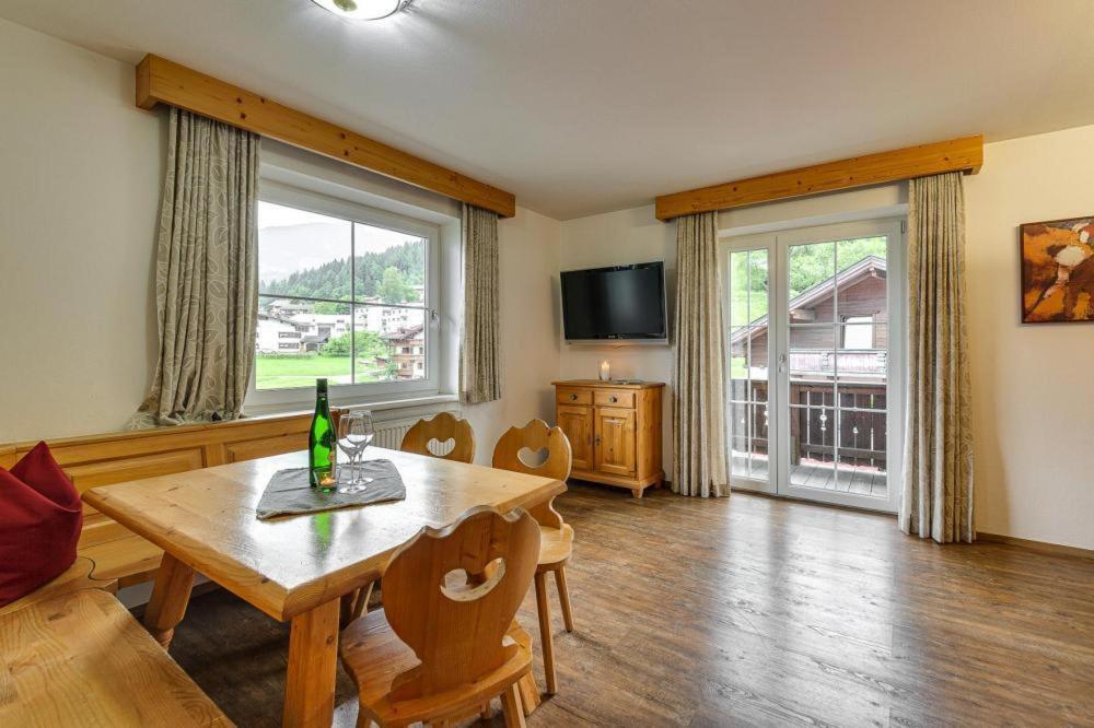 Apartment In Fuegen With A Shared Wellness 外观 照片