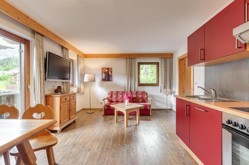 Apartment In Fuegen With A Shared Wellness 外观 照片