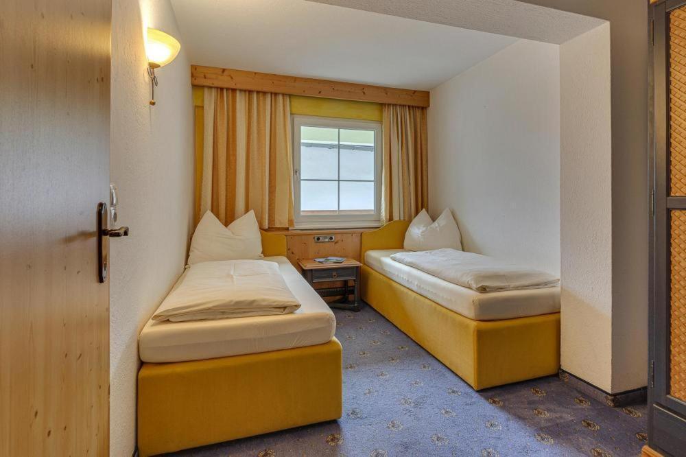 Apartment In Fuegen With A Shared Wellness 外观 照片
